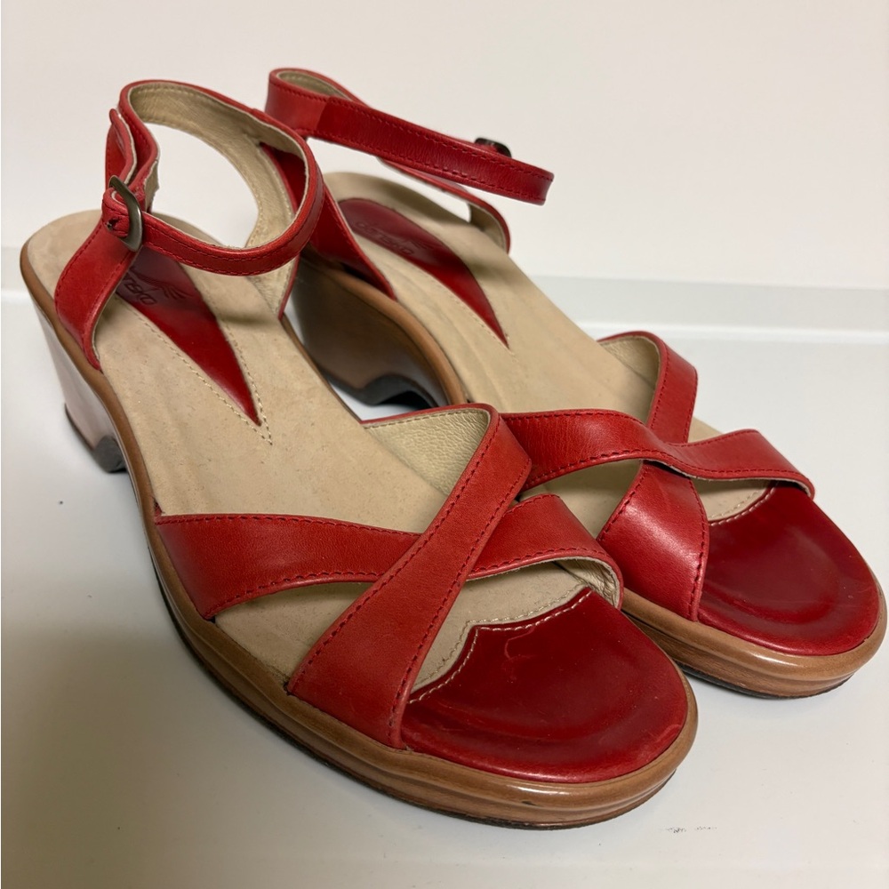 NWOT Red Dansko Arabella